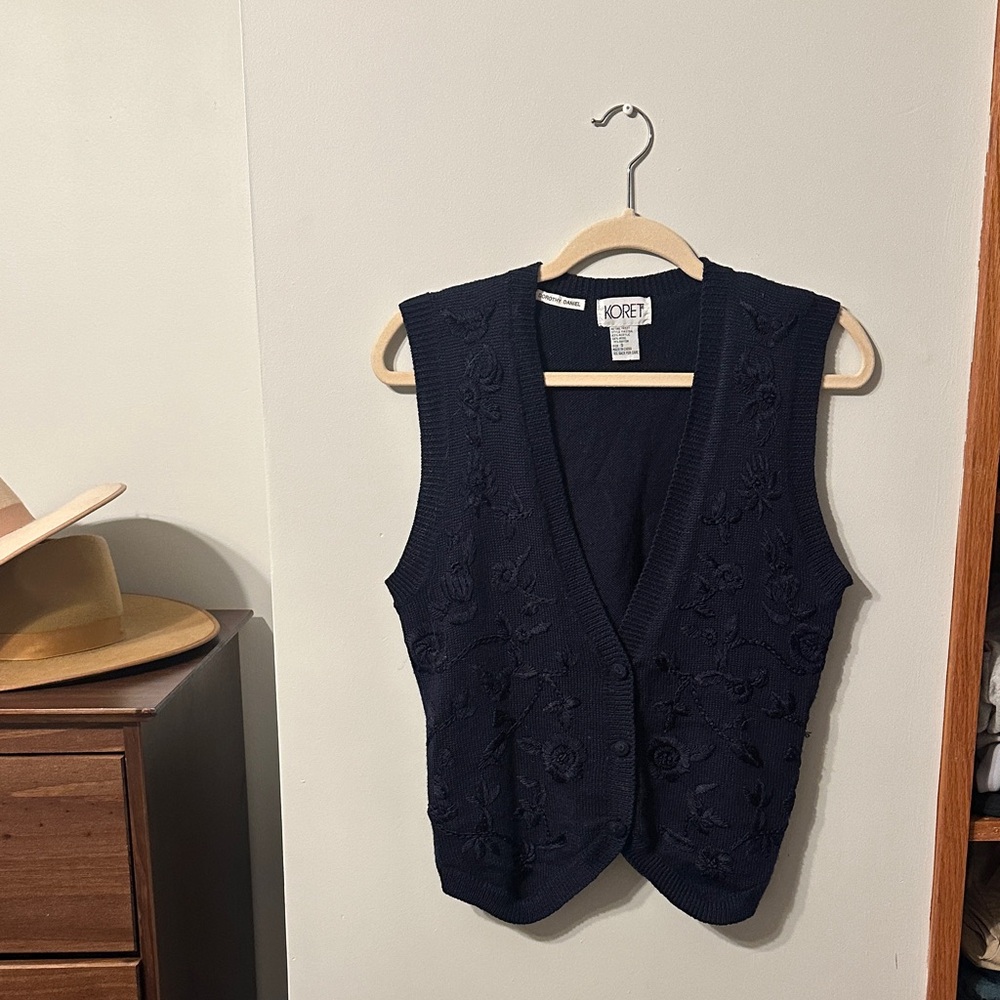Koret Navy Textured Sleeveless Top